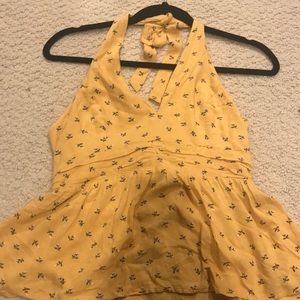 Floral top ✨2 $7 in tops✨